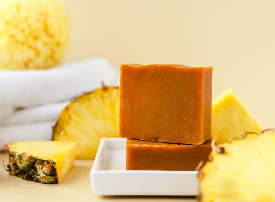 Ананас - мило